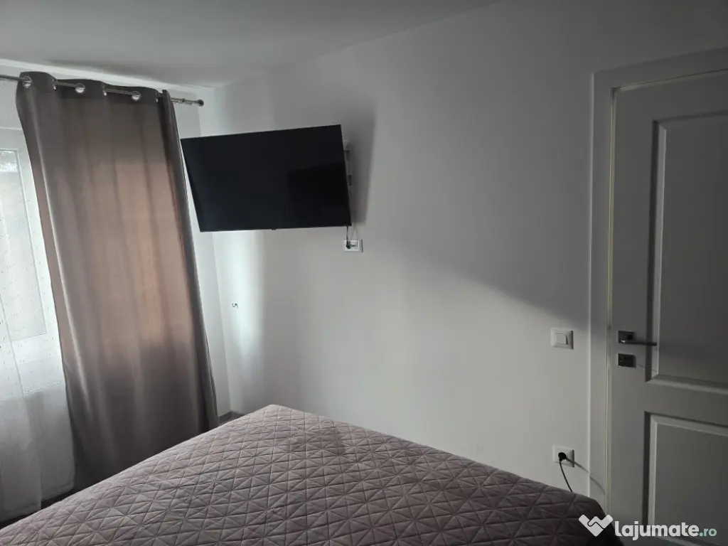 Ofer spre inchiriere apartament cu 3 camere bd. Garii