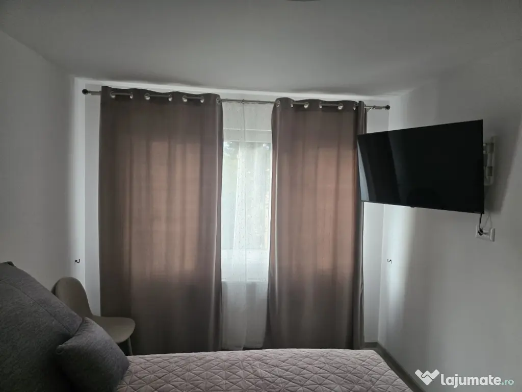 Ofer spre inchiriere apartament cu 3 camere bd. Garii