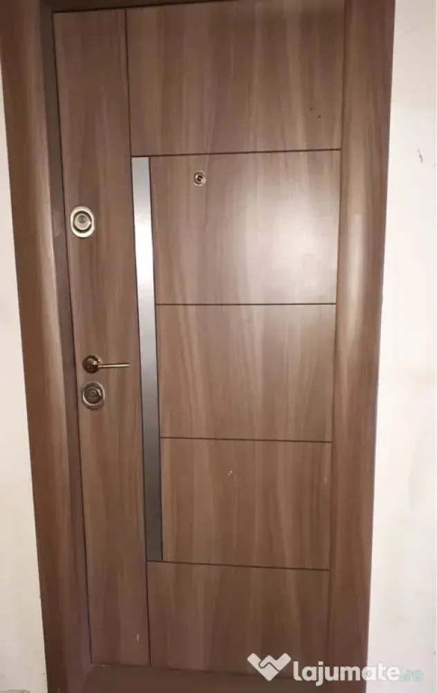 Închiriez apartament 2 camere decomandat soarelui