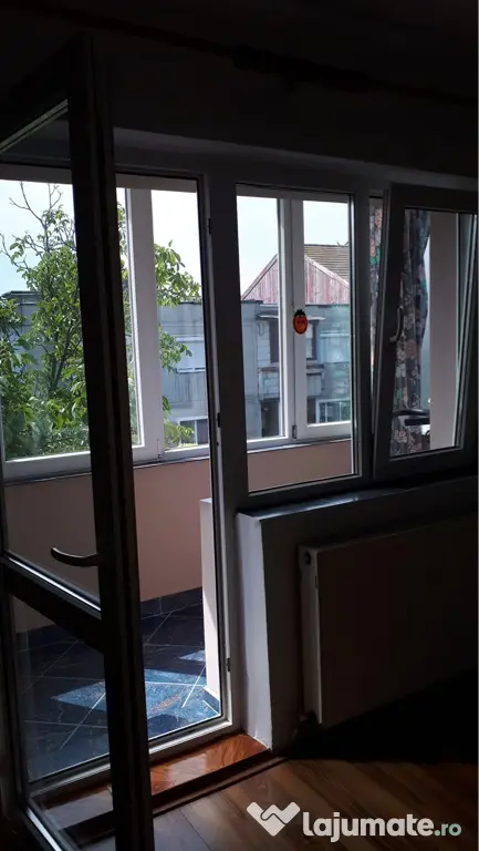 Închiriez apartament 2 camere decomandat soarelui