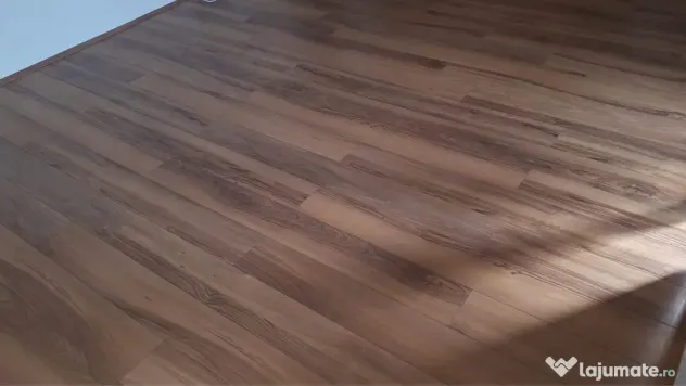 Închiriez apartament 2 camere decomandat soarelui