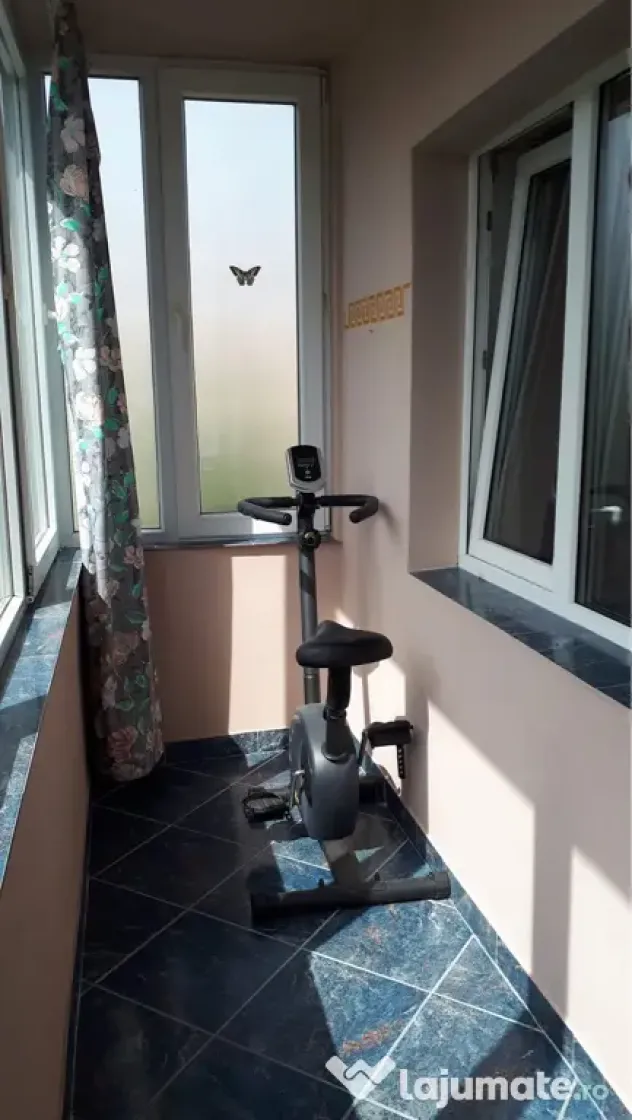 Închiriez apartament 2 camere decomandat soarelui