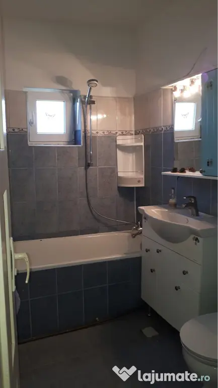 Închiriez apartament 2 camere decomandat soarelui