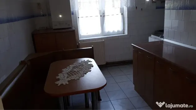 Închiriez apartament 2 camere decomandat soarelui