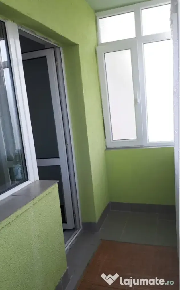 Închiriez apartament 2 camere decomandat soarelui