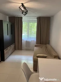 Închiriez garsonieră zona Buziașului