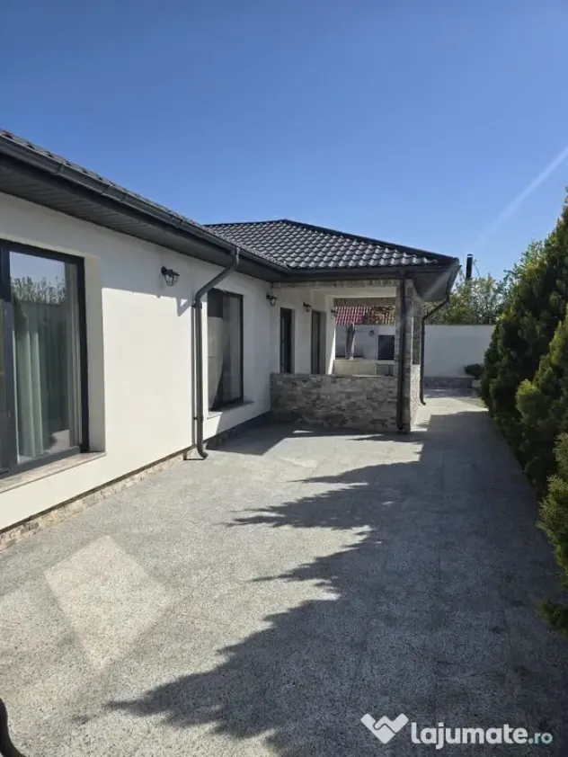Casa deosebita in Valu lui Traian aproape de soseaua nati... - Valu Lui Traian (Constanta)