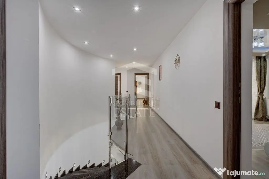 Vilă 342 mp cu piscină și 800 mp teren / 4 dormitoare ... - Pleasa (Prahova)
