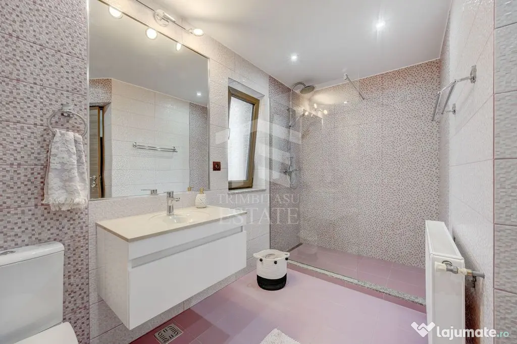 Vilă 342 mp cu piscină și 800 mp teren / 4 dormitoare ... - Pleasa (Prahova)