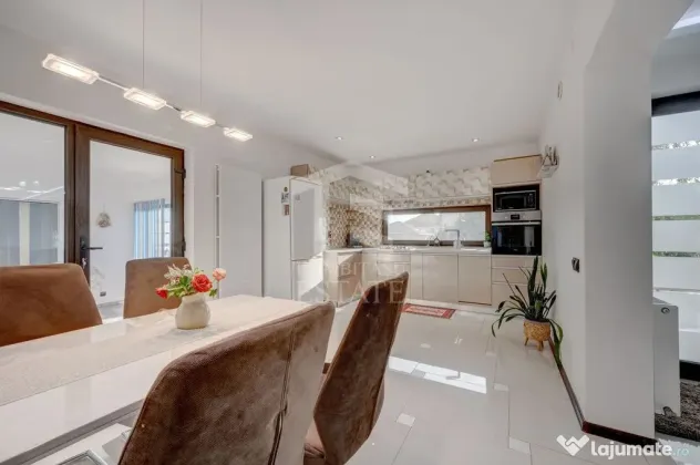 Vilă 342 mp cu piscină și 800 mp teren / 4 dormitoare ... - Pleasa (Prahova)