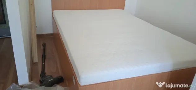 Închiriez garsoniera
