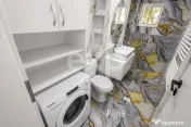 Apartament 3 camere | 2 băi | complet renovat | Buziaș 