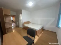 Apartament de închiriat, 3 camere decomandate, 2 băi 