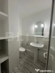 Apartament de închiriat, 3 camere decomandate, 2 băi 