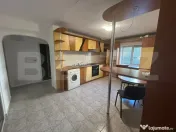 Apartament de închiriat, 3 camere decomandate, 2 băi 