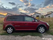 Volkswagen Touran Cross 2.0 TDI 170 CP – 7 locuri – 2009 
