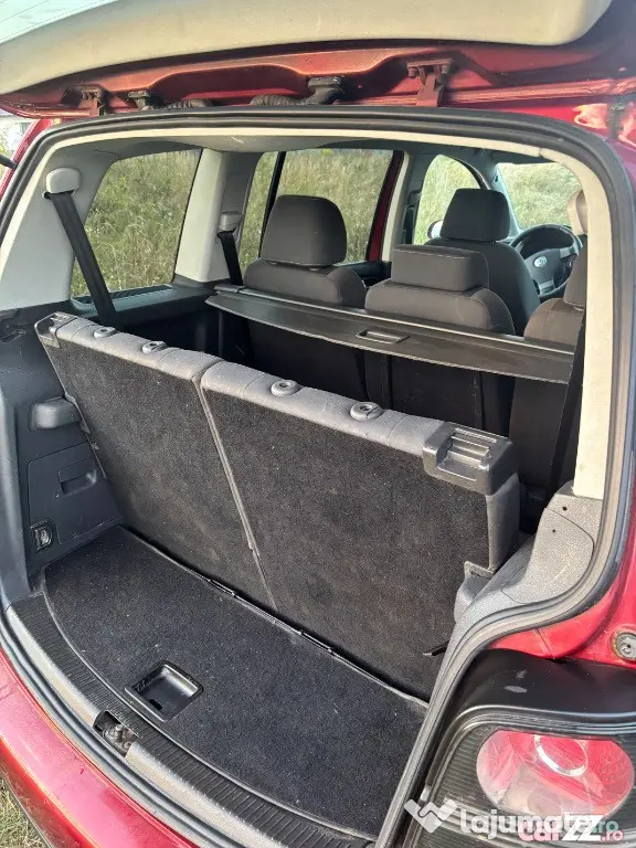 Volkswagen Touran Cross 2.0 TDI 170 CP – 7 locuri – 2009 - Brasov (Brasov)
