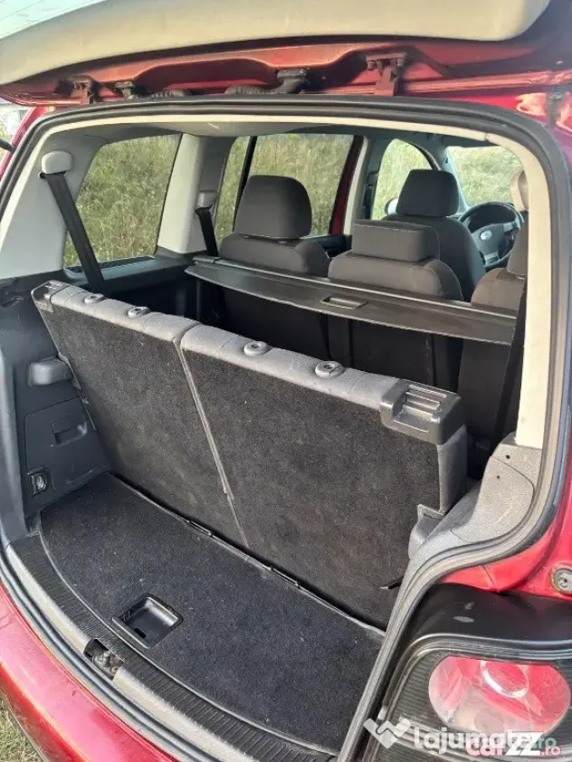 Volkswagen Touran Cross 2.0 TDI 170 CP – 7 locuri – 2009 - Brasov (Brasov)