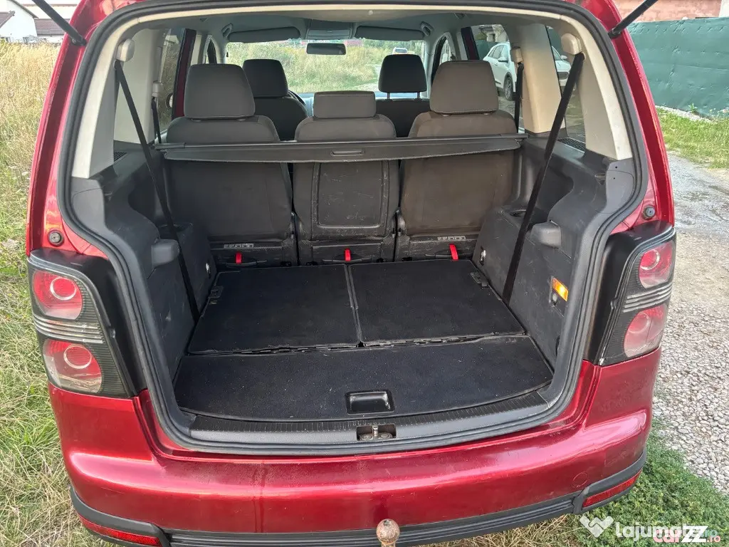 Volkswagen Touran Cross 2.0 TDI 170 CP – 7 locuri – 2009 - Brasov (Brasov)