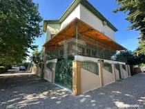 DE INCHIRIAT - SPATIU COMERCIAL CHIAR IN FATA PRIMARIEI S...