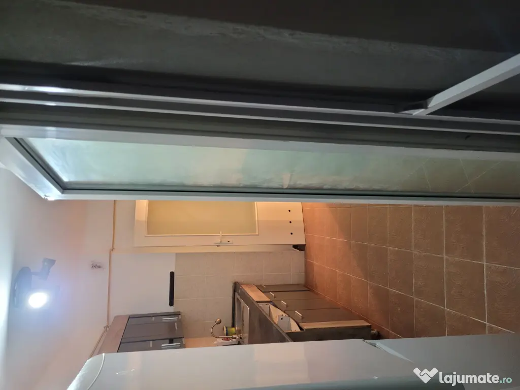 Închiriez apartament cu o camera