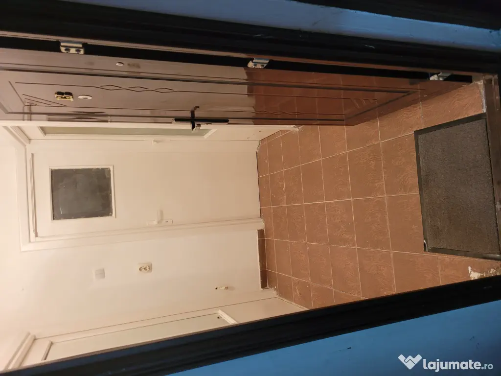 Închiriez apartament cu o camera