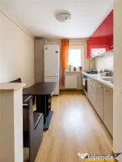 Apartament doua camere, Tractorul 