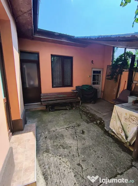 Ploiesti- Ultracentral- zona Ana Ipatescu - Ploiesti (Prahova)