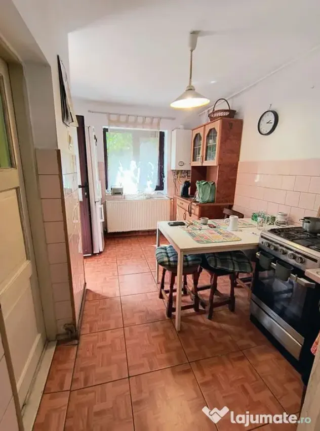 Ploiesti- Ultracentral- zona Ana Ipatescu - Ploiesti (Prahova)