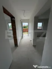 Casă P+M cu 120 mp utili și teren de 402 mp, în ansamblu