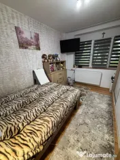 Apartament cu 3 camere - Zona NORD