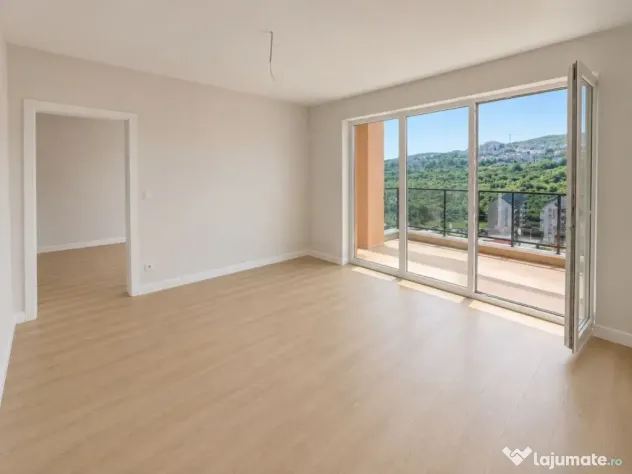 Apartament 3 camere, 53 mp, zona Avram Iancu - Floresti (Cluj)
