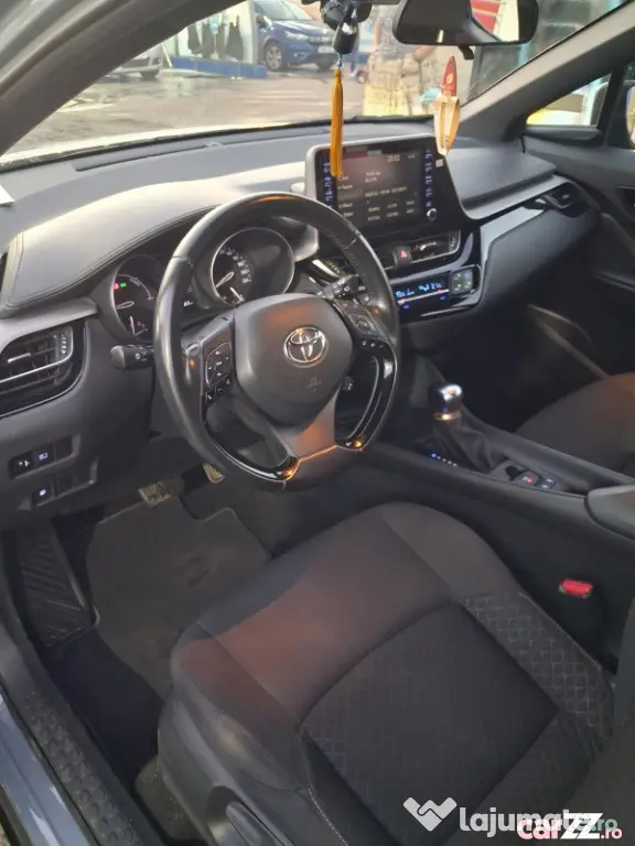 Toyota C-HR, an fabricație 2020, 1.8 Hybrid, cutie automată, 63.448 km - Bucuresti (Bucuresti-Ilfov)