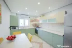De vânzare apartament cu 4 camere și un loc de parcare, în Rogerius
