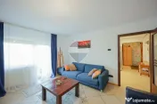 De vânzare apartament cu 4 camere și un loc de parcare,...