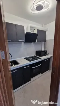 Inchiriere Garsoniera renovată și mobilată modern în Craiova, Brazda