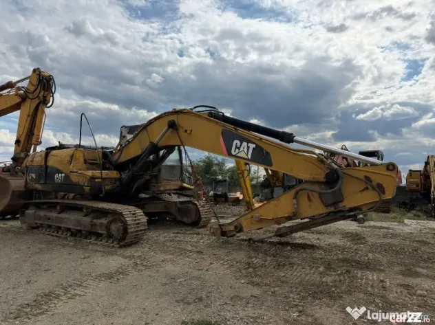 Dezmembrez excavator pe senile Caterpillar 320 D L - Seini (Maramures)