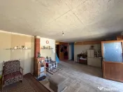 Casă cu teren generos și independență energetică – zo 