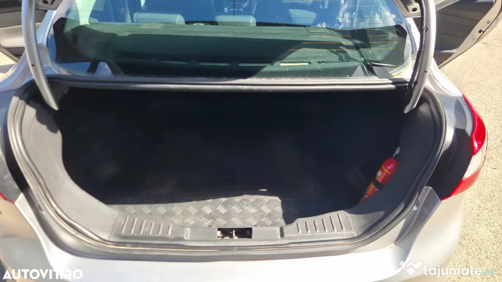 Ford Focus mk3 sedan 1.6 TDCi