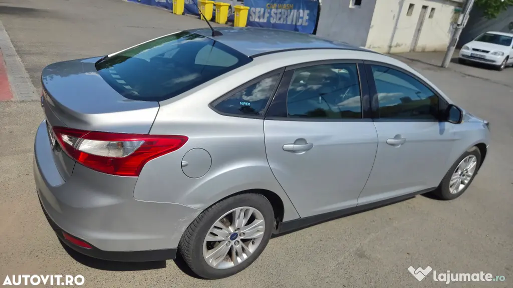 Ford Focus mk3 sedan 1.6 TDCi