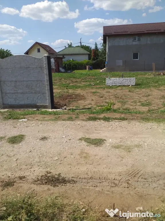 Teren de vanzare in Petrăchioaia - Surlari