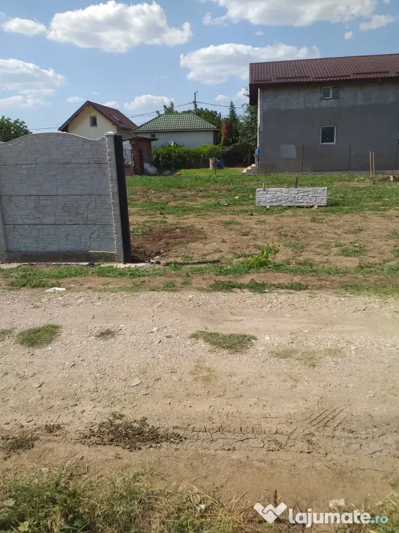 Teren de vanzare in Petrăchioaia - Surlari