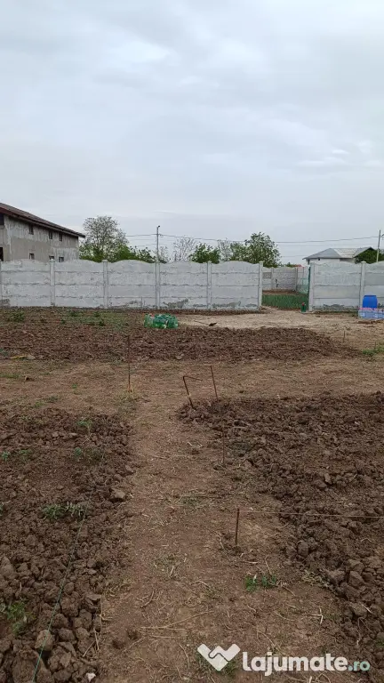 Teren de vanzare in Petrăchioaia - Surlari