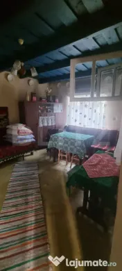 Casa cu doua corpuri