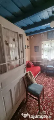 Casa cu doua corpuri