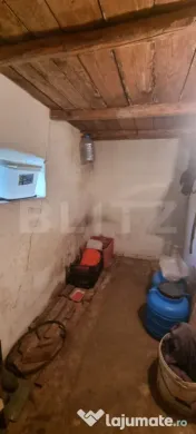 Casa cu doua corpuri
