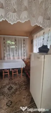 Casa cu doua corpuri