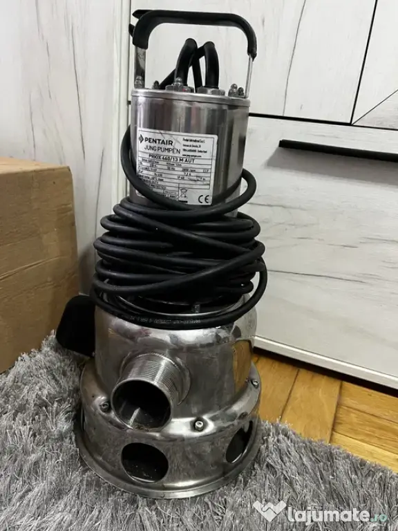 Pompa submersibila