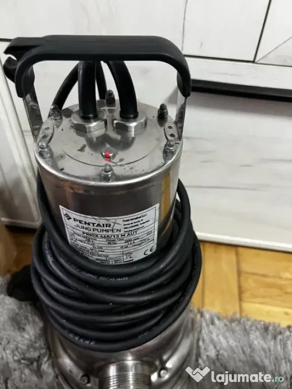 Pompa submersibila