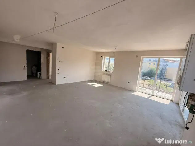 Apartament 2 camere semidecomandat zona Florilor - Floresti (Cluj)
